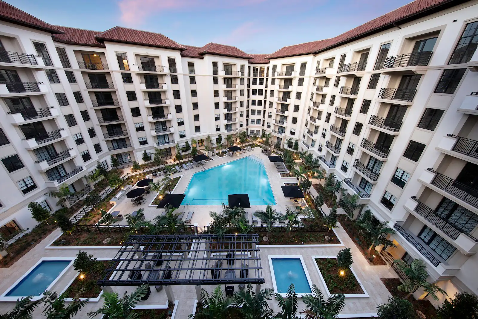 Edificio de apartamentos 6600 Main en Miami Lakes