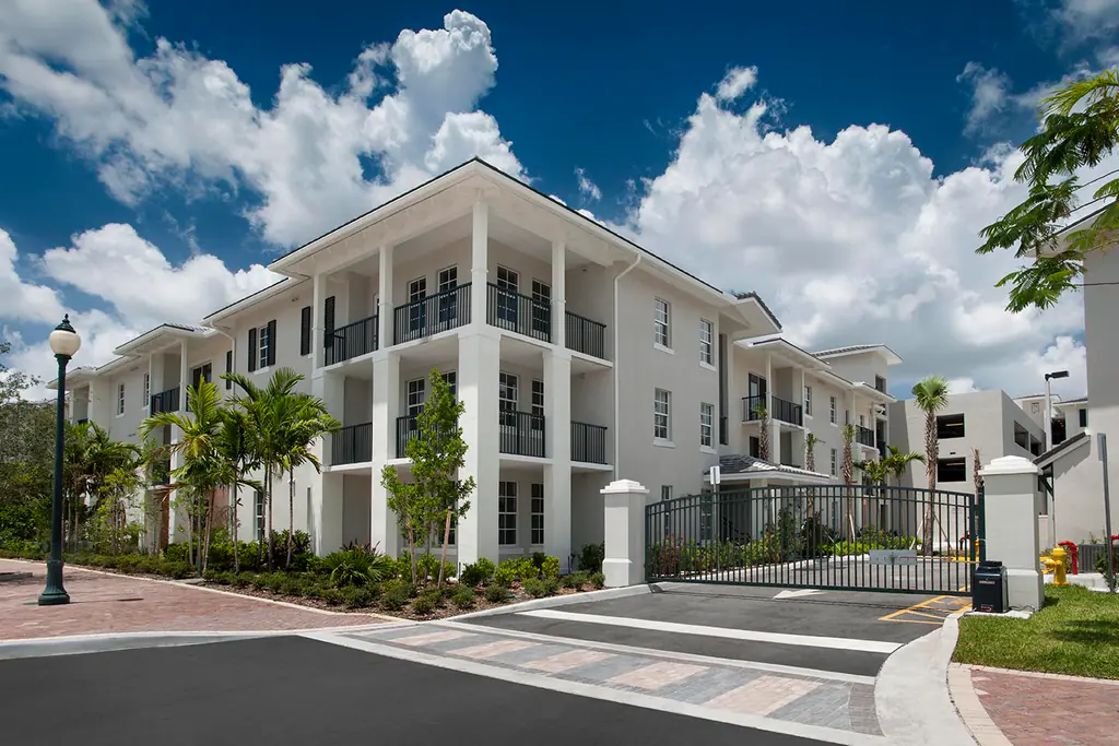 Edificio de apartamentos Arabelle City Center en Pembroke Pines