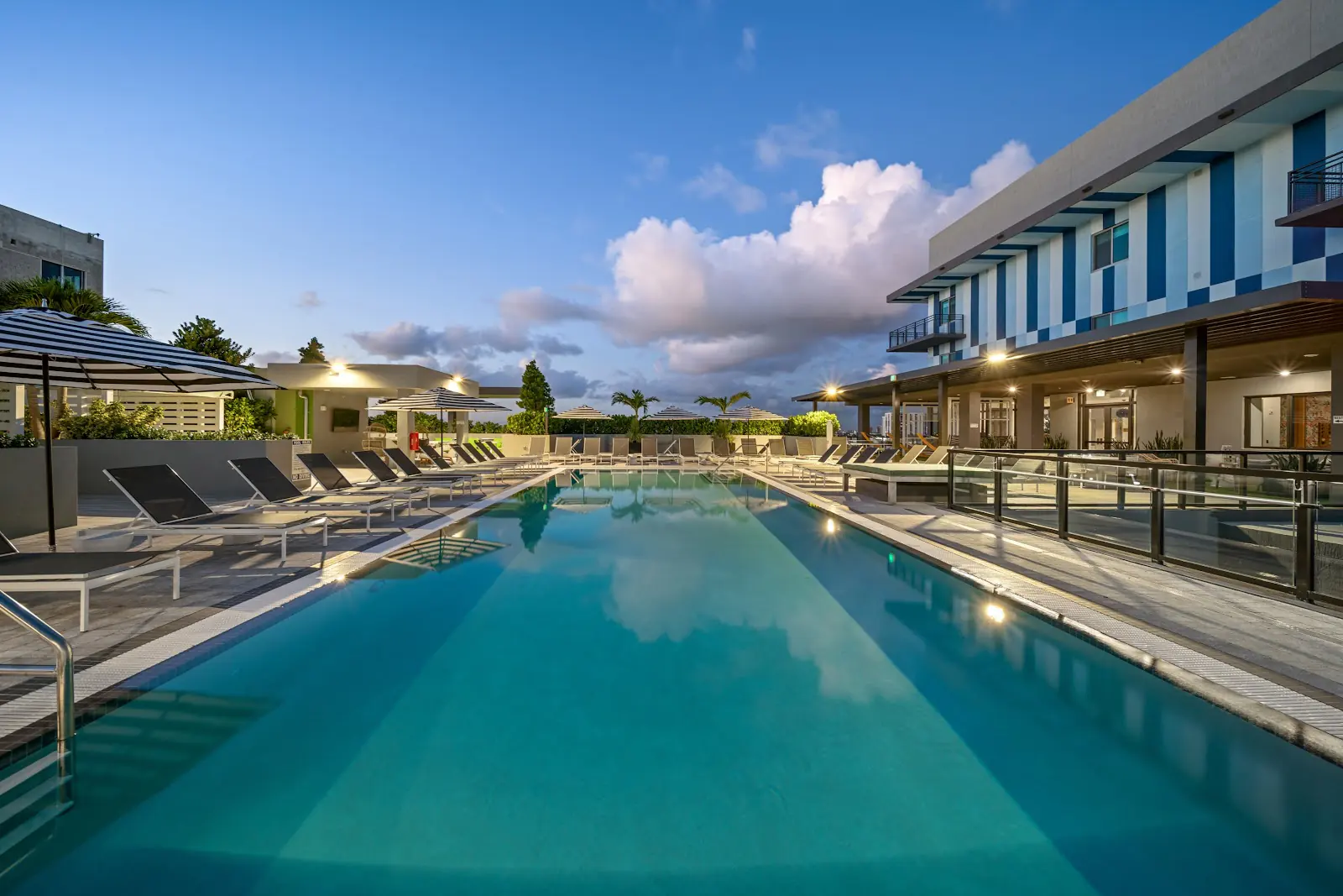 Piscina de Artem en Midtown/Wynwood, Miami