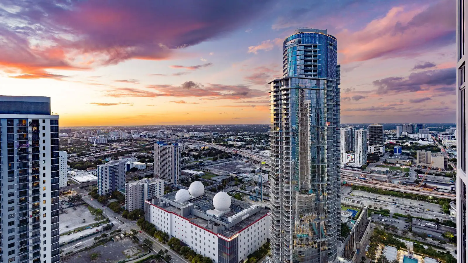 Edificio de apartamentos Bezel at Miami Worldcenter en Downtown Miami