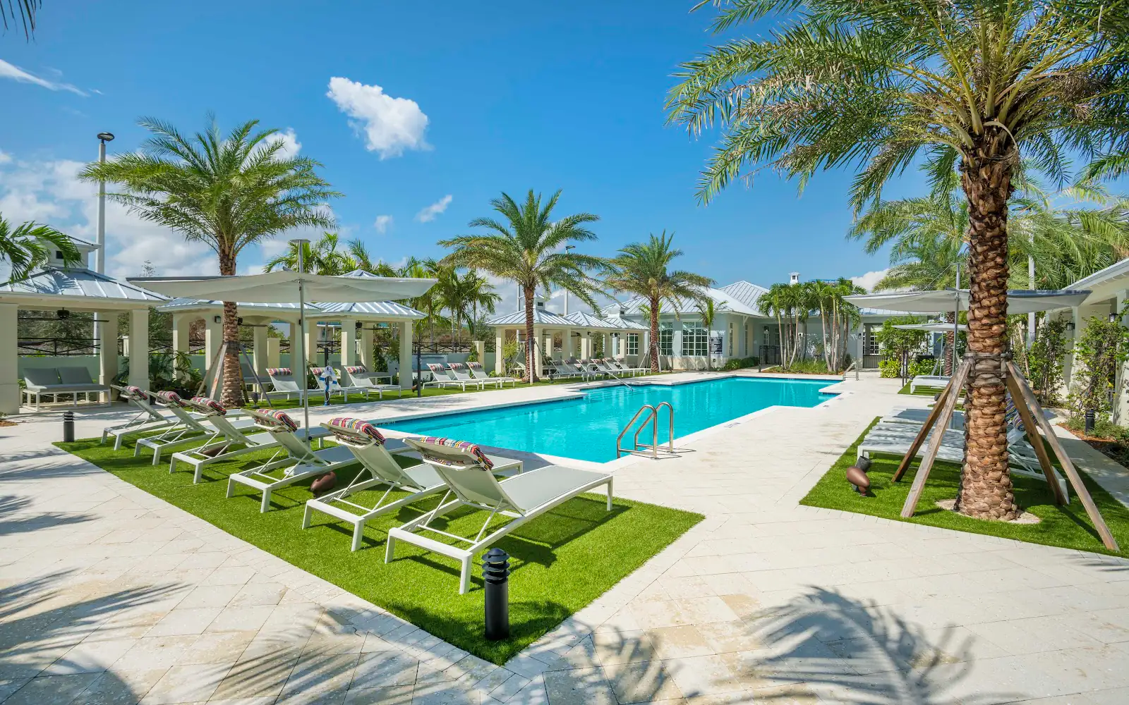 Piscina de Cortland Delray Station en Delray Beach