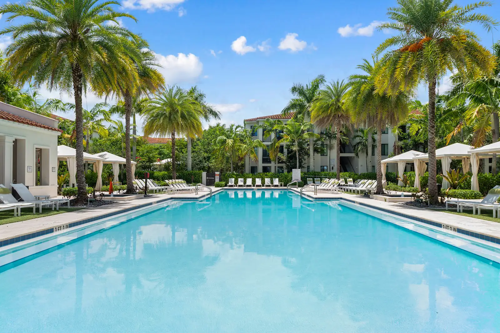 Piscina de Cortland South Kendall en Kendall, Miami