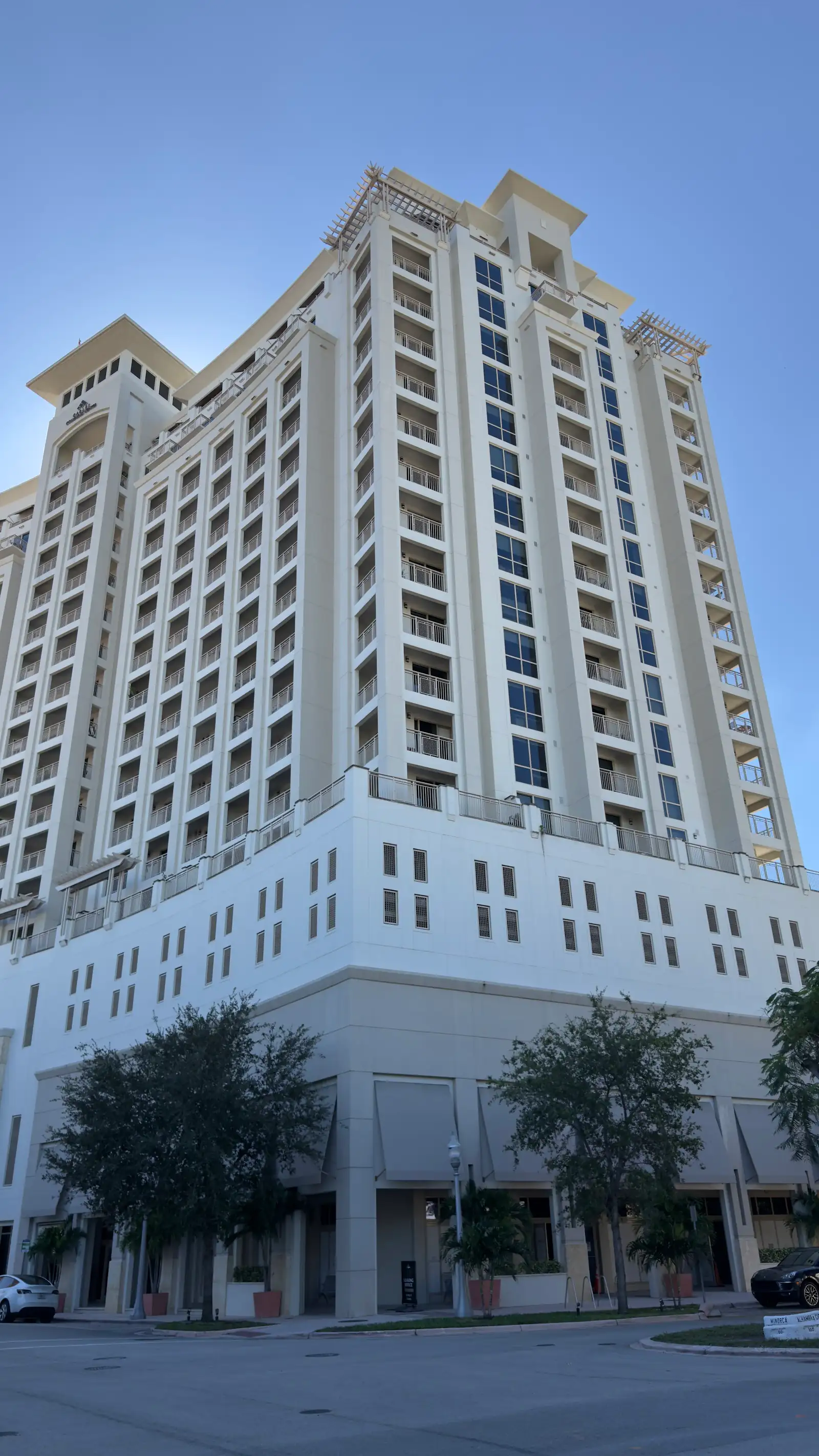Edificio de apartamentos Gables Columbus Center en Coral Gables