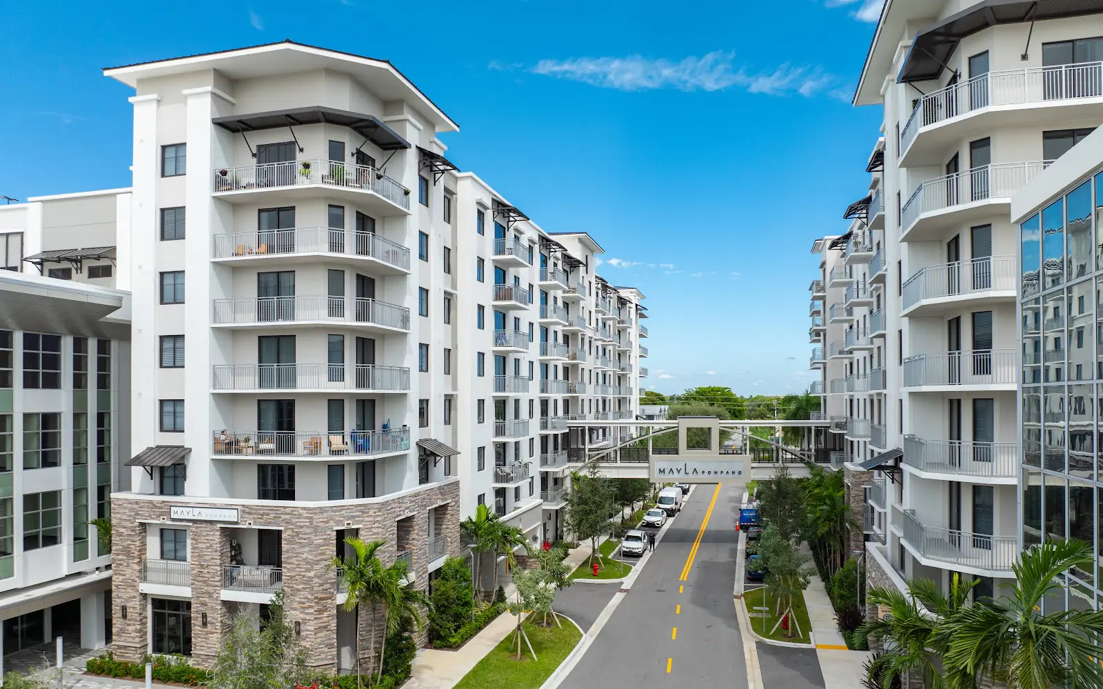 Edificio de apartamentos Mayla Pompano Residences en Pompano Beach
