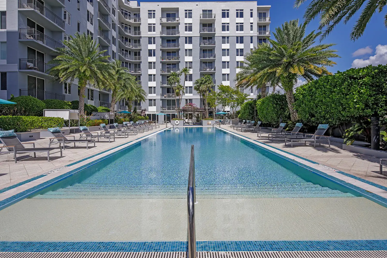 Edificio de apartamentos Midtown 24 en Plantation