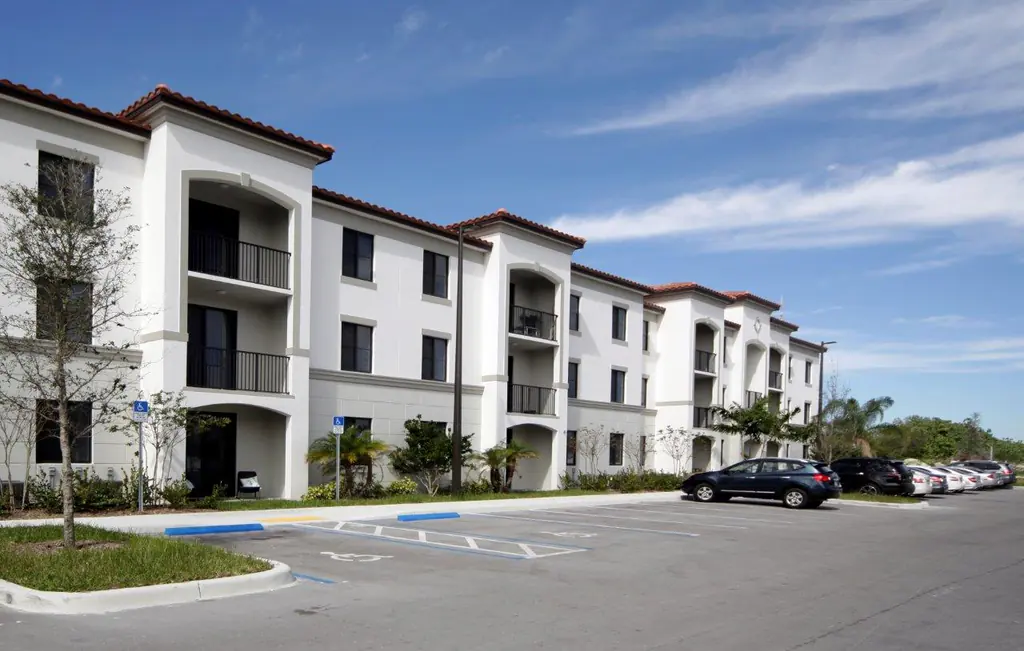 Edificio de apartamentos MiLa en North Miami Beach