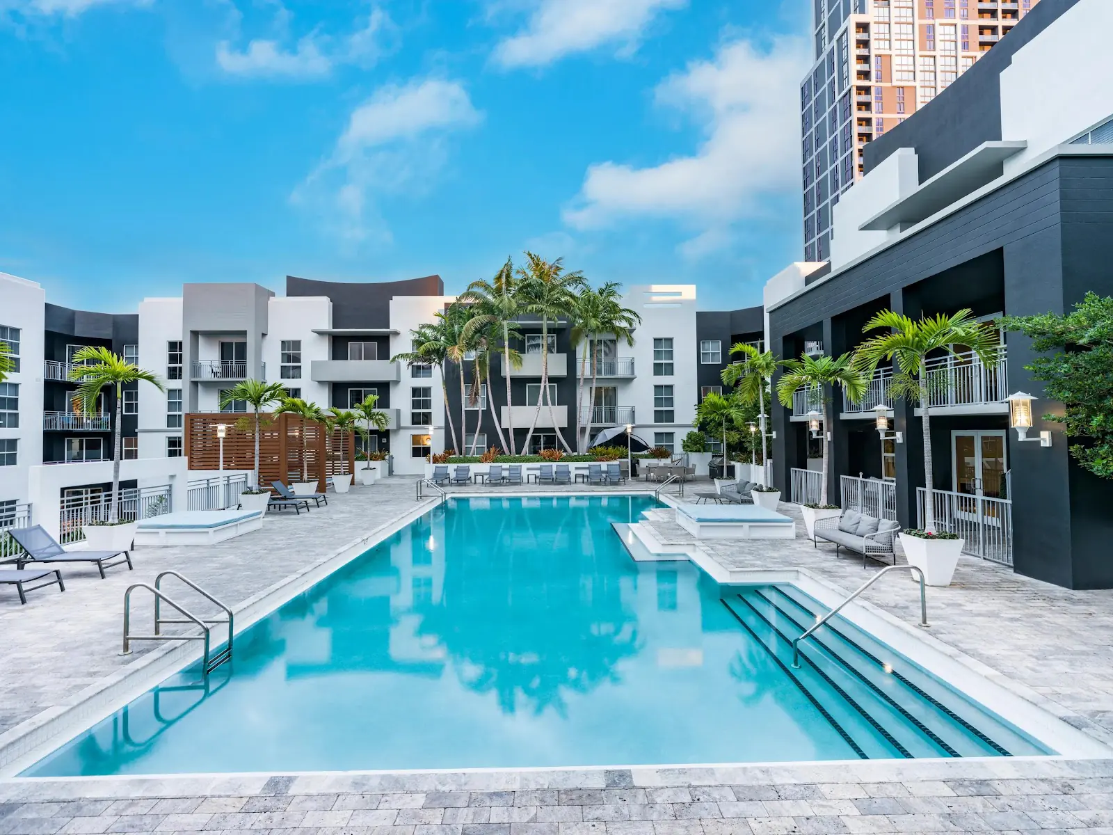 Edificio de apartamentos Modera Douglas Station en Coconut Grove, Miami