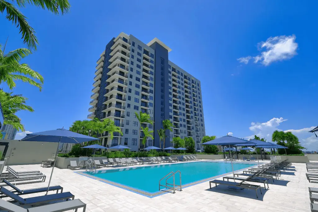 Edificio de apartamentos Regatta at New River en Fort Lauderdale