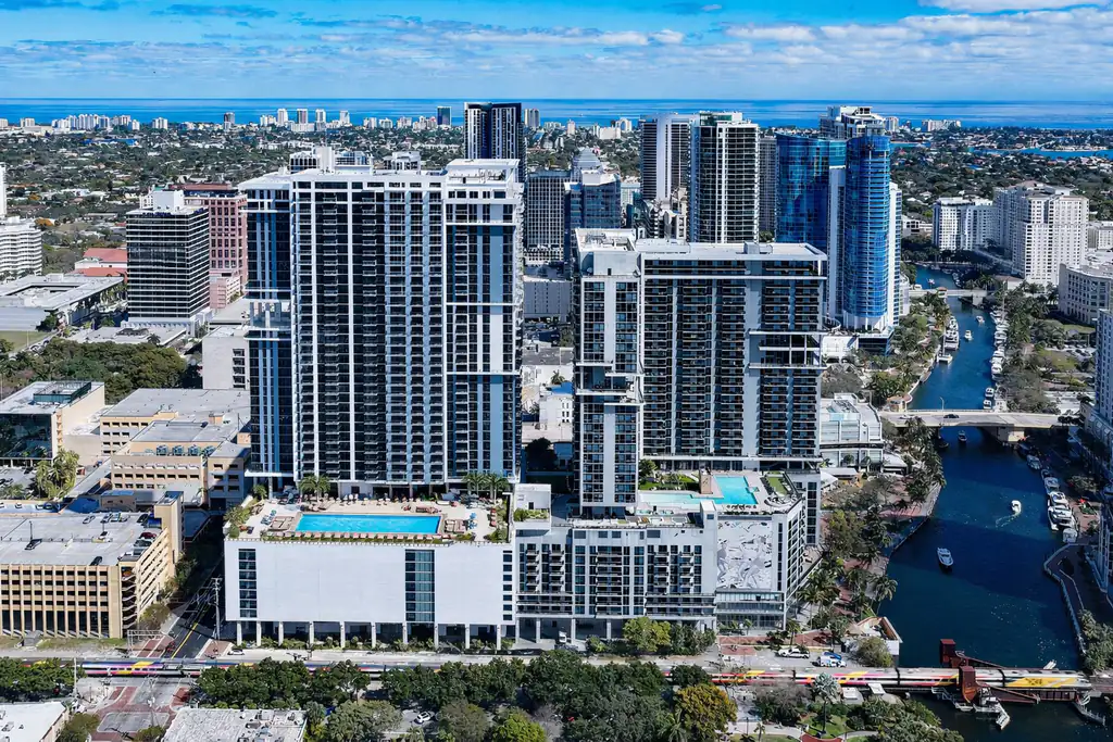 Edificio de apartamentos Society Las Olas en Fort Lauderdale