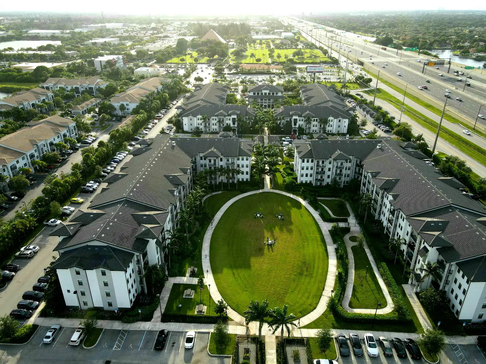 Edificio de apartamentos The Avenue en Davie