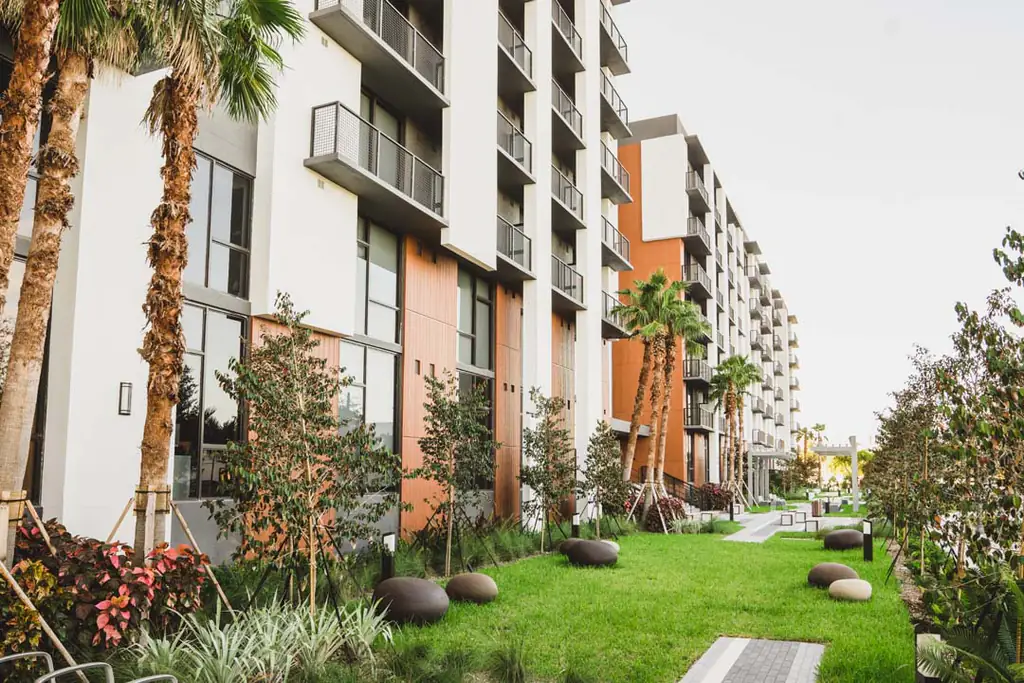 Edificio de apartamentos The District at Flagler Village en Fort Lauderdale