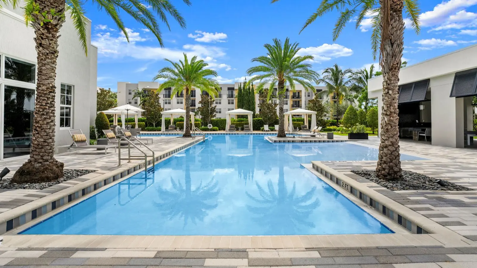 Piscina de The District Boynton en Boynton Beach