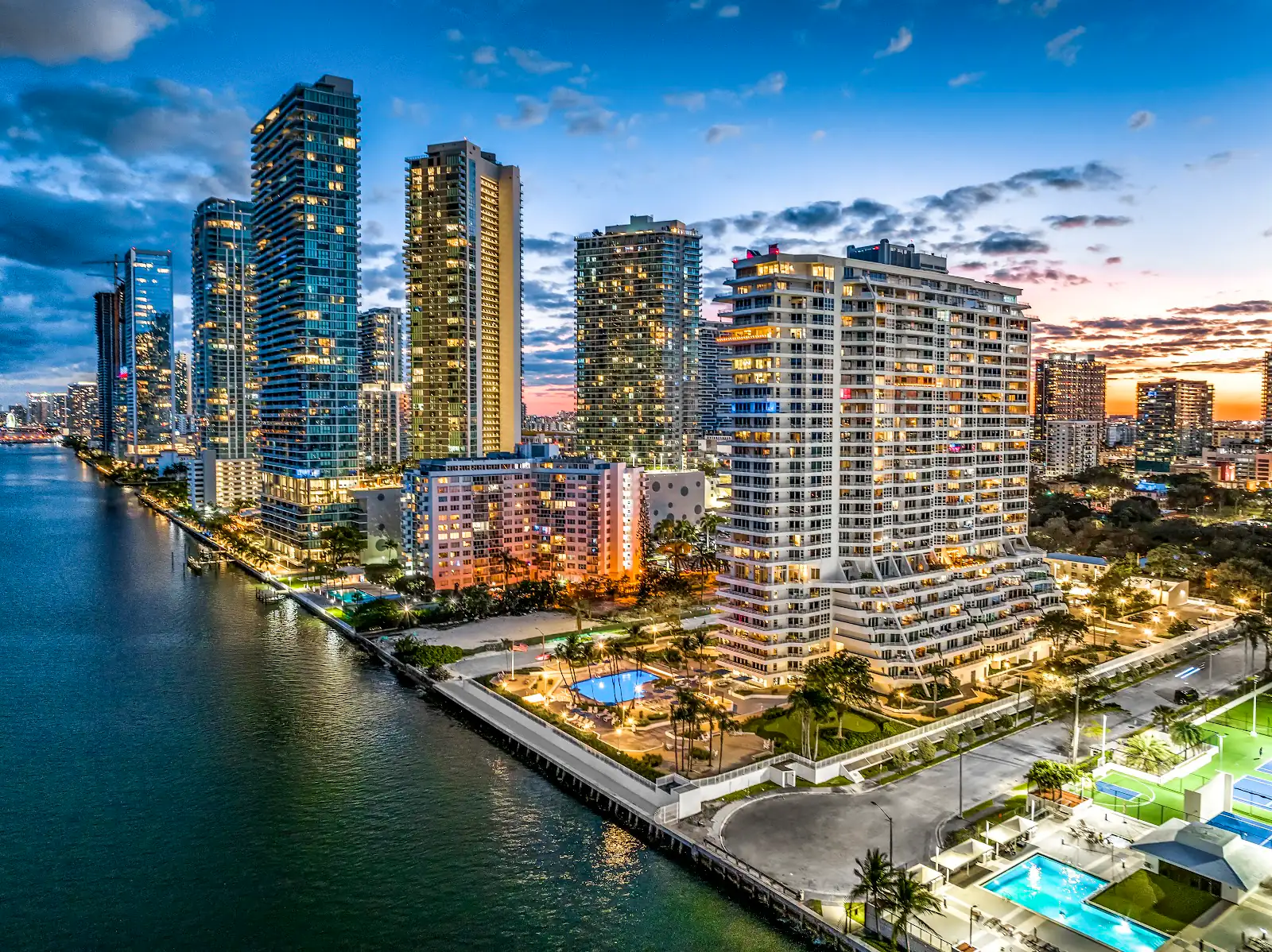 Edificio de apartamentos The Hamilton en Edgewater, Miami
