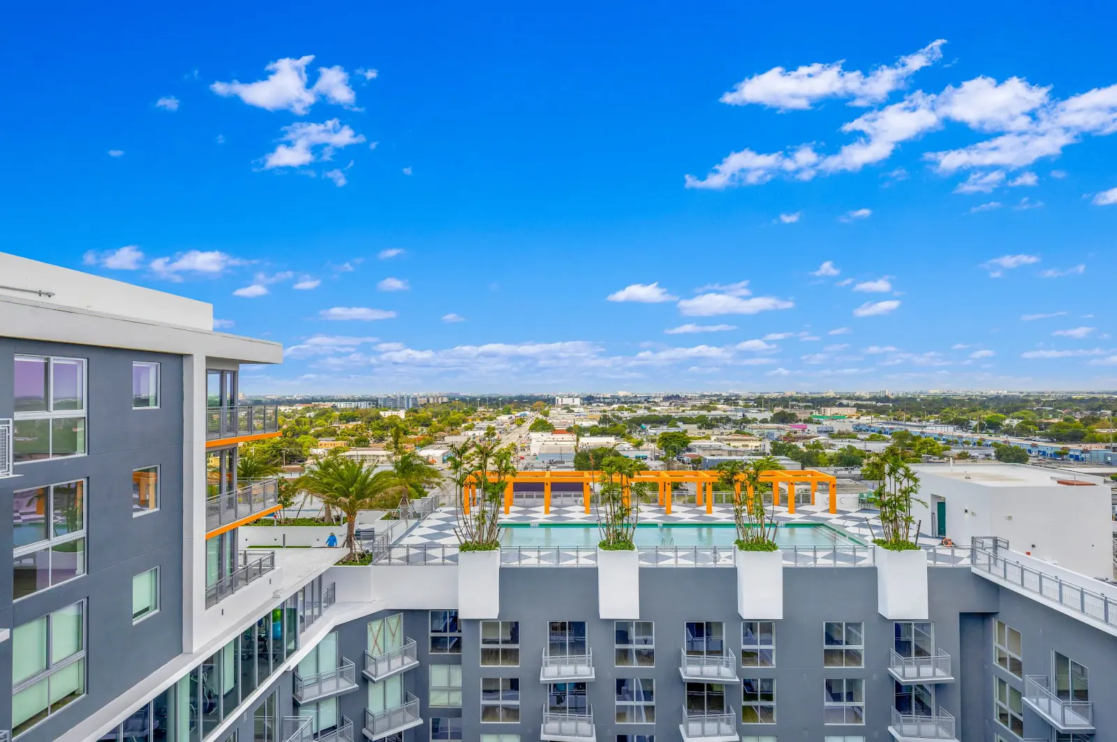 Edificio de apartamentos The Julia Residences by NEO en Allapattah, Miami