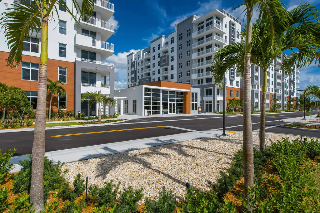 Edificio de apartamentos The Landmark South en Doral