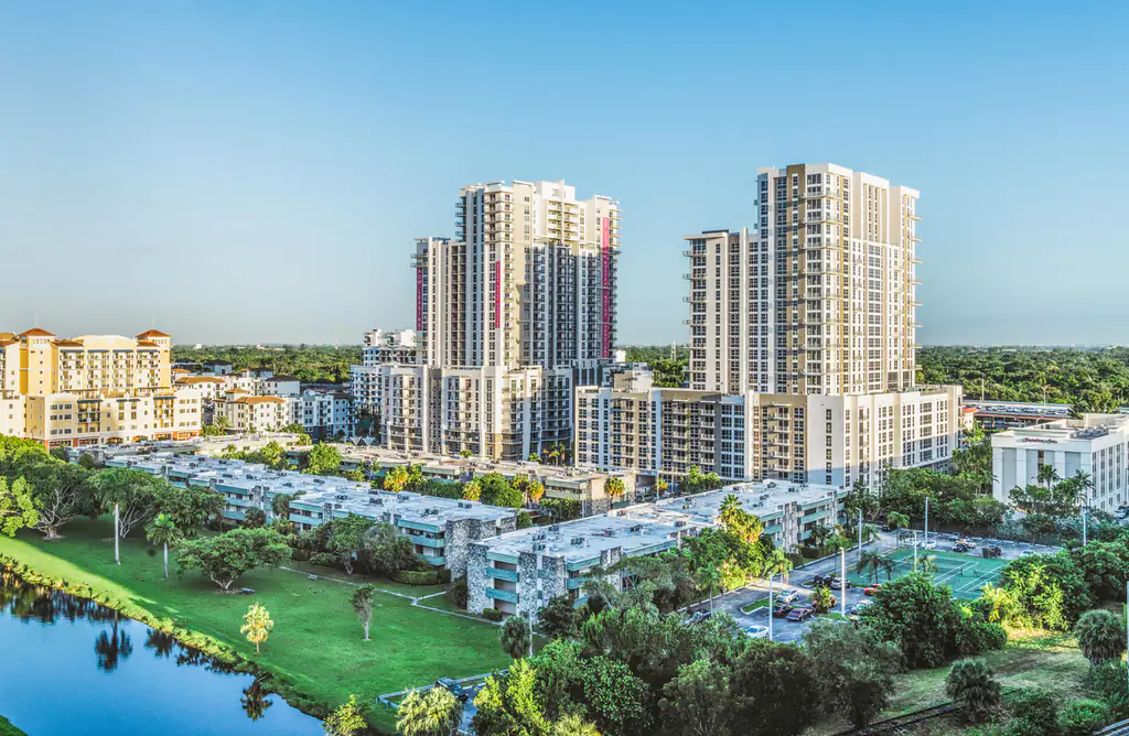Edificio de apartamentos The Palmer Dadeland en Dadeland, Miami (unincorporated Miami-Dade)