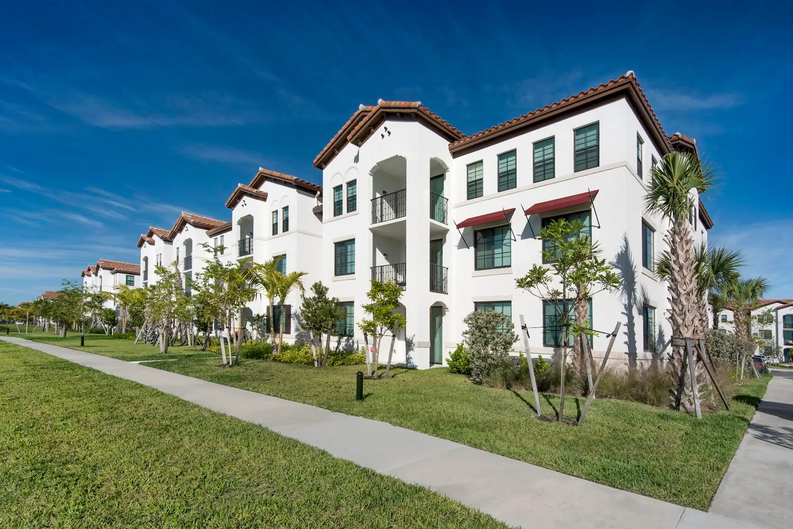 Edificio de apartamentos VIVA en Lauderdale Lakes