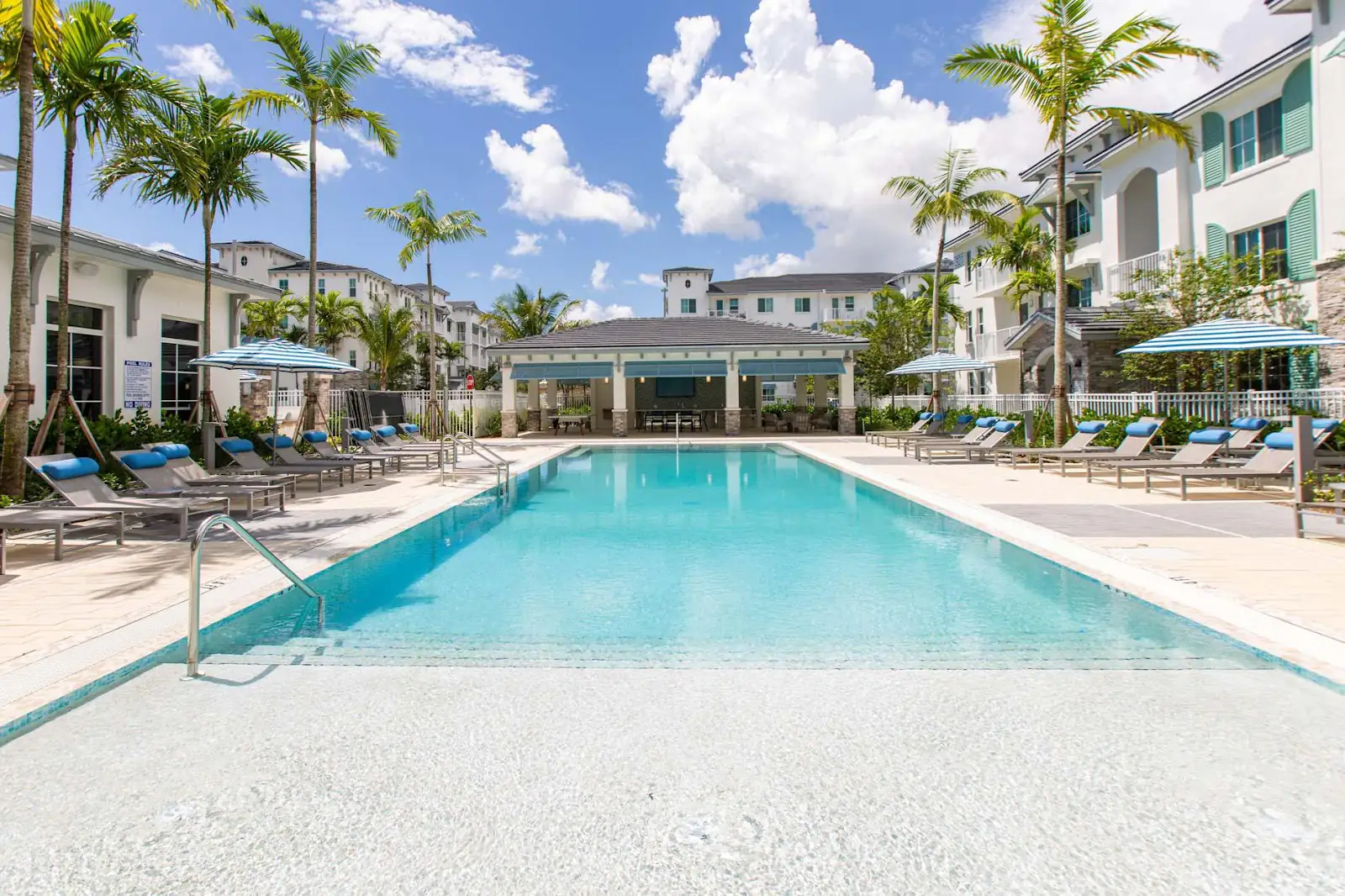 Edificio de apartamentos Windsor 335 en Plantation